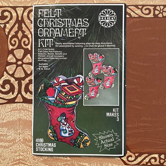Holiday Industries Holiday Vintage Felt Christmas Ornament Kit